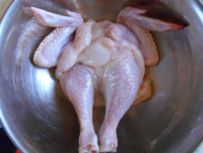 Запеченная блинная курочка с двумя начинками