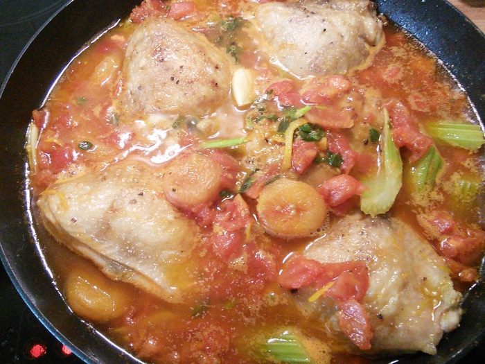 Курица с помидорами по-гречески