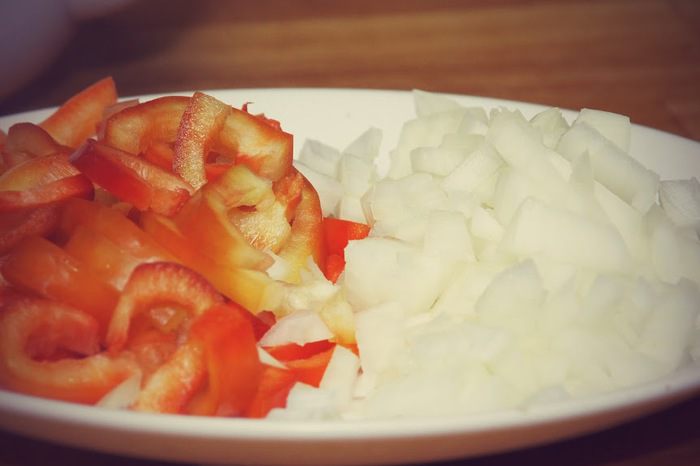 Куриный суп с домашней лапшой и сладким перцем