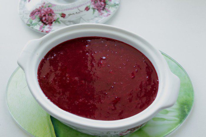 Паштет куриный со сливово-клюквенным желе