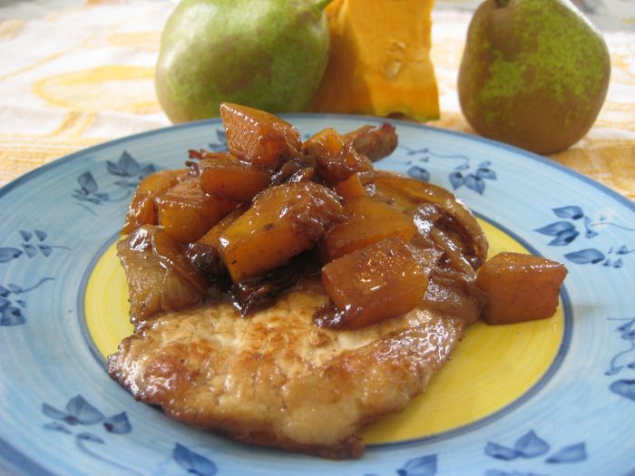 Эскалоп с тыквой и грушей