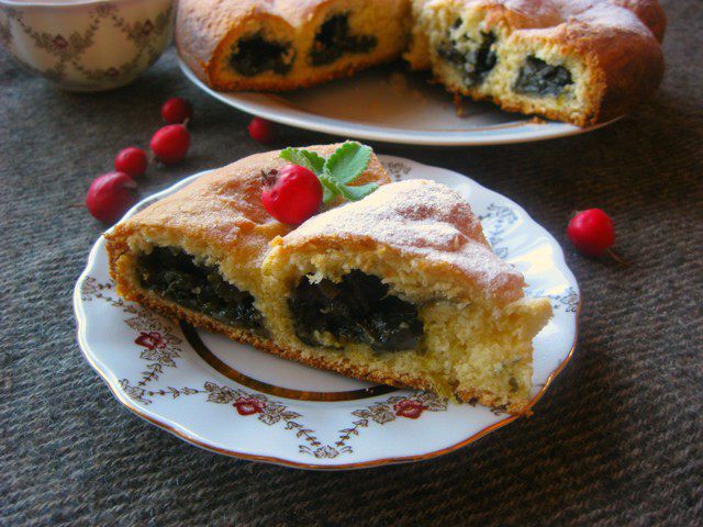 Сдобная &amp;quot;Улитка&amp;quot; с щавелем