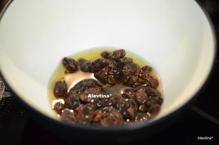 Куриные ножки с изюмом