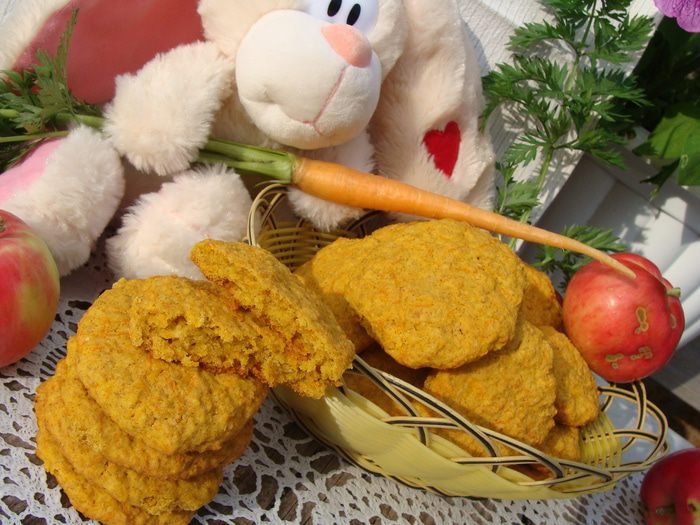 Кукурузное печенье с морковью и отрубями