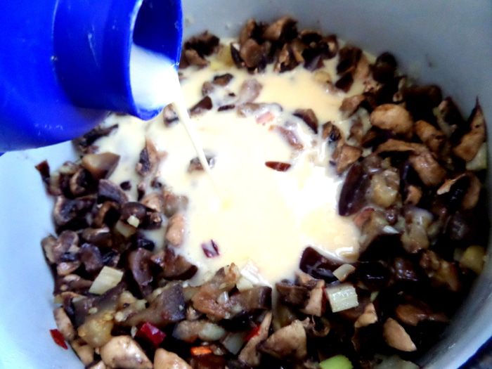 Фриттата из баклажанов с грибами