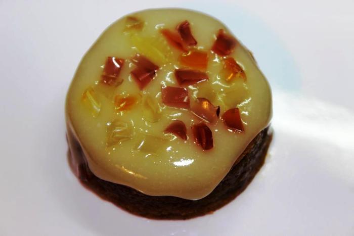 Тыквенные пирожные под апельсиново-сметанной глазурью