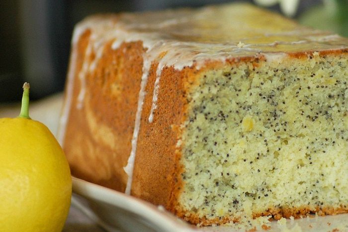 Лимонный кекс с маком