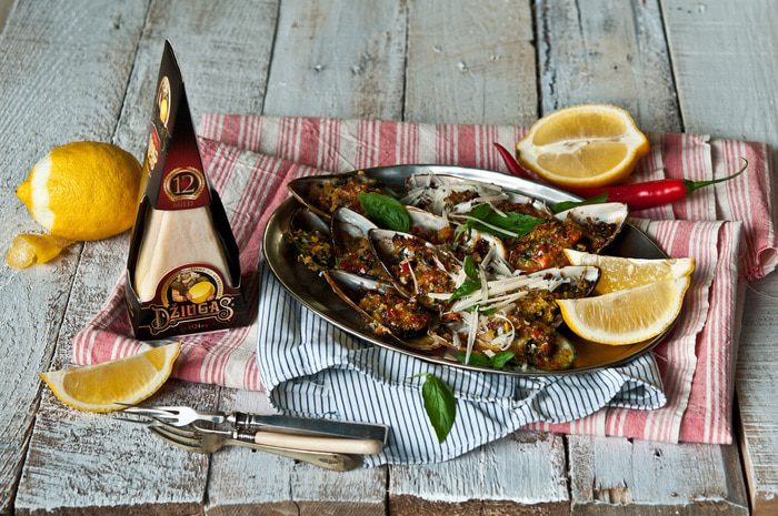 Мидии, запеченные под сыром Джюгас