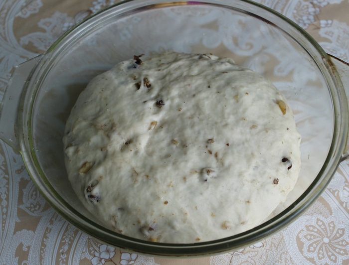 Булка с грецкими орехами