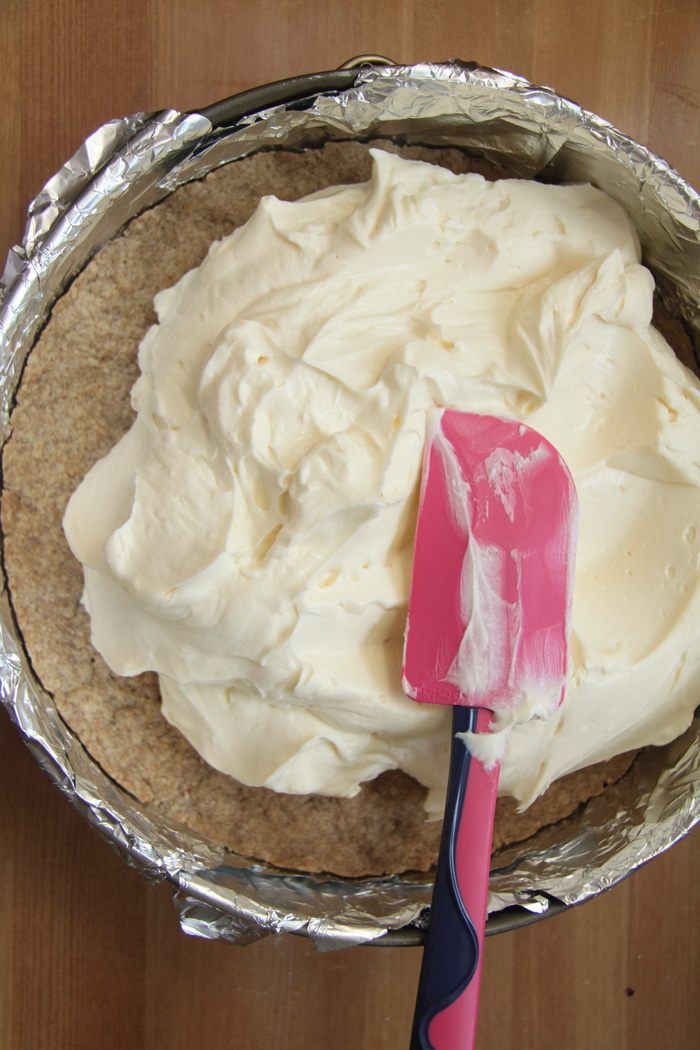 Чизкейк с корицей, яблоком и сахарным пеканом