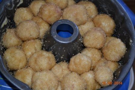 Обезьяний хлеб с вяленой вишней