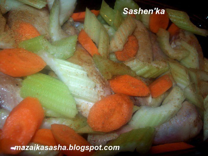 Куриные ножки тушеные с овощами в красном вине