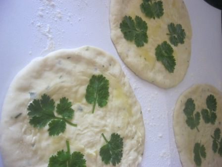 Лепешки &amp;quot;Наан&amp;quot; со специями и кинзой