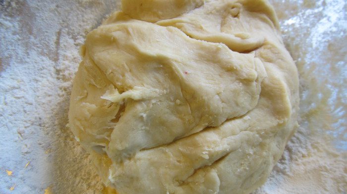 Киш с цукини и помидорами