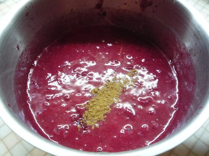 Баранья нога в духовке с розмарином и клюквенным соусом