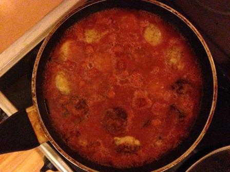 Тефтельки в красном соусе