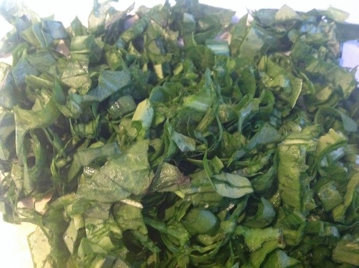 Слойки с щавелем, сыром и яйцом