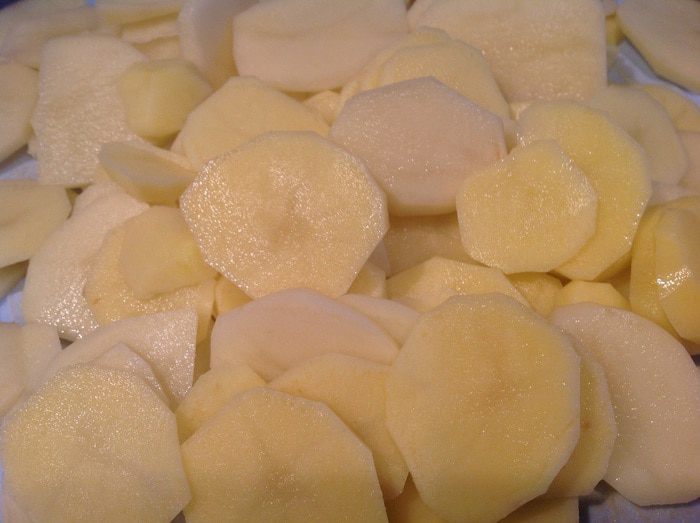 Запеканка из говядины с пореем и хреном