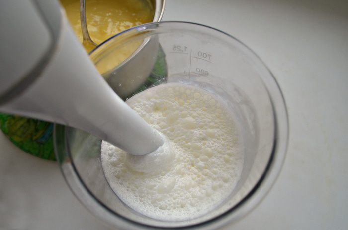 Экзотический десерт из пудинга и киви