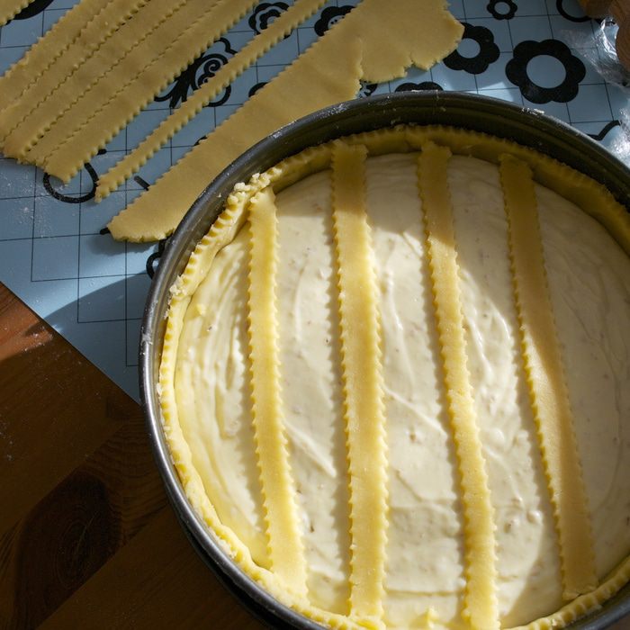 Итальянский пасхальный пирог с миндалем и заварным кремом (Pastiera)