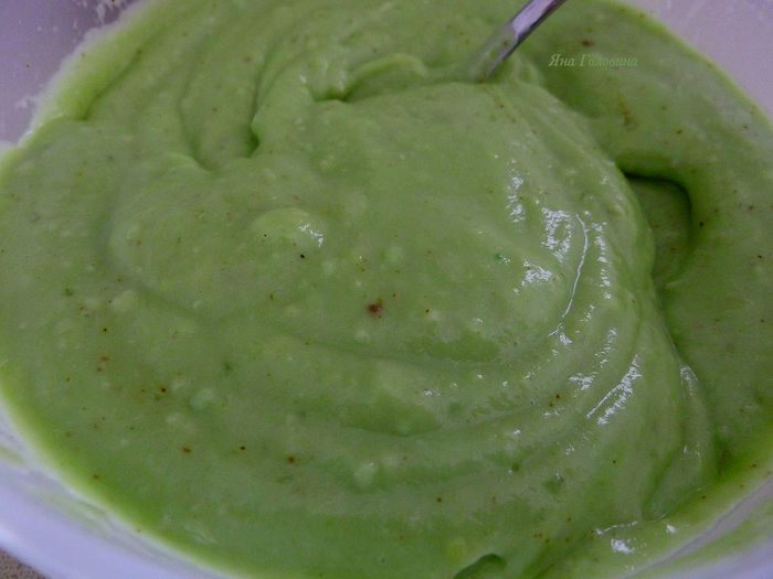 Салат с апельсинами, авокадо и сыром фета 