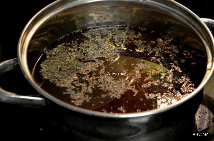 Куриные бедрышки маринованные и в панировке