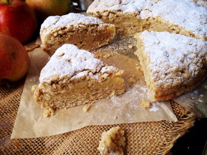 Яблочно-овсяный пирог