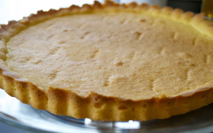 Тарт с клубничным курдом 