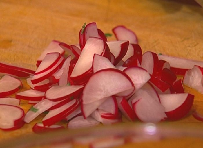 Салат из красной капусты с индейкой