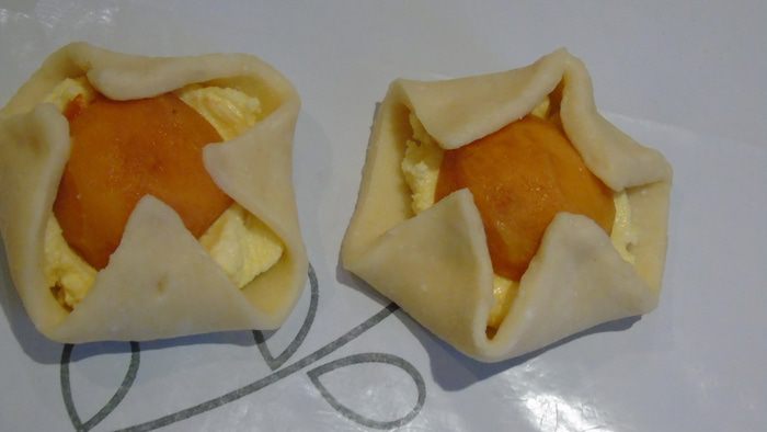 Ватрушки с абрикосами