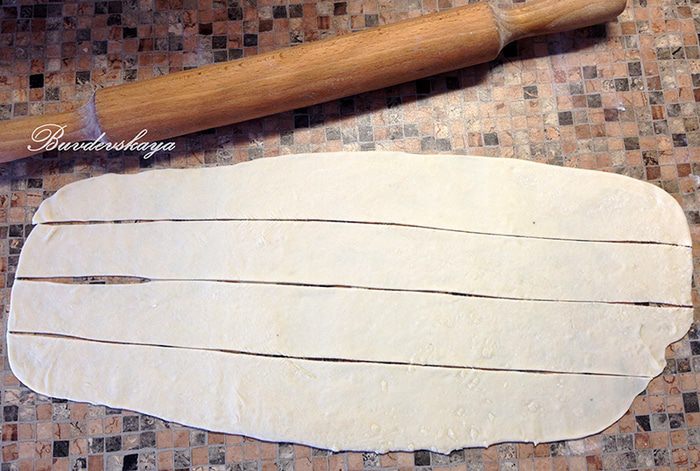 Спиралевидные лепешки с творогом и сыром 