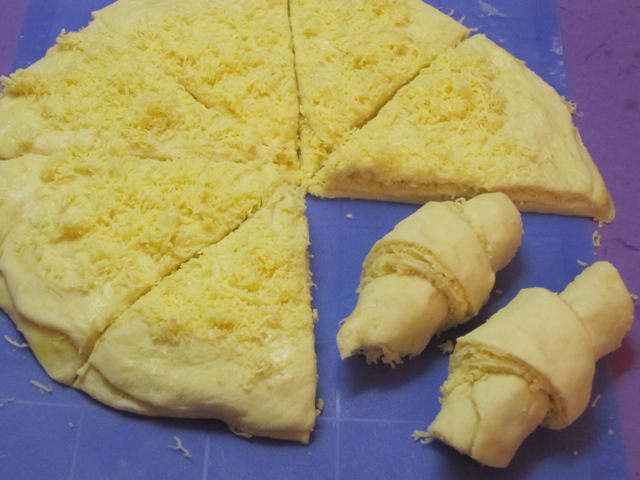 Сырные круассаны