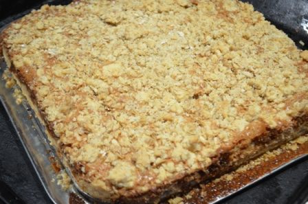 Песочный пирог со сметанной карамелью