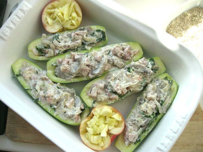 Кабачки, фаршированные грибами 