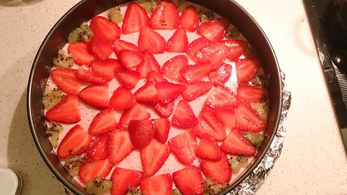 Тарт с клубничным муссом и желе 