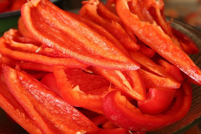 Баклажаны с перцами и помидорами