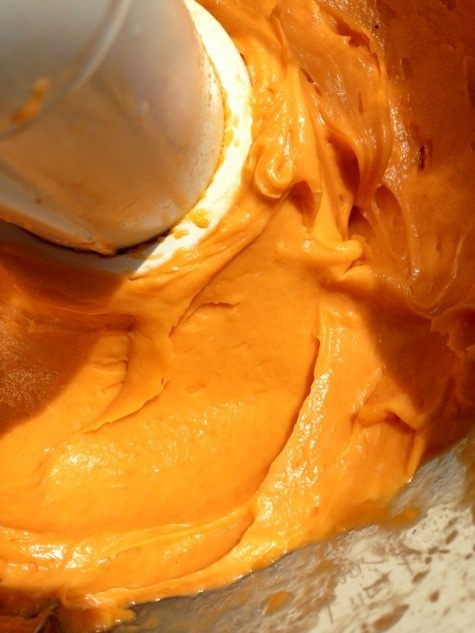 Закусочные томатные эклеры с кремом из моцареллы 