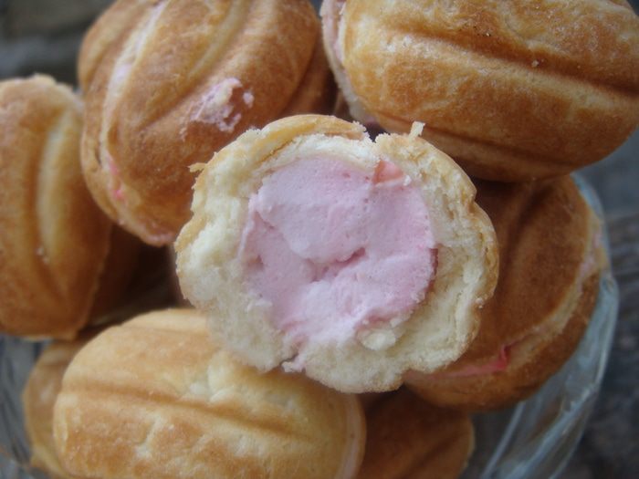 Печенье &amp;quot;Орешки&amp;quot;, фаршированные малиновым чизкейком