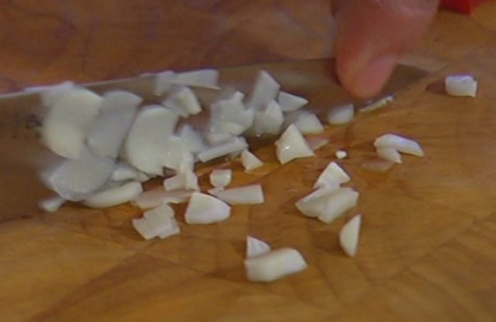 Яйца по-мексикански, запеченные с фасолью 