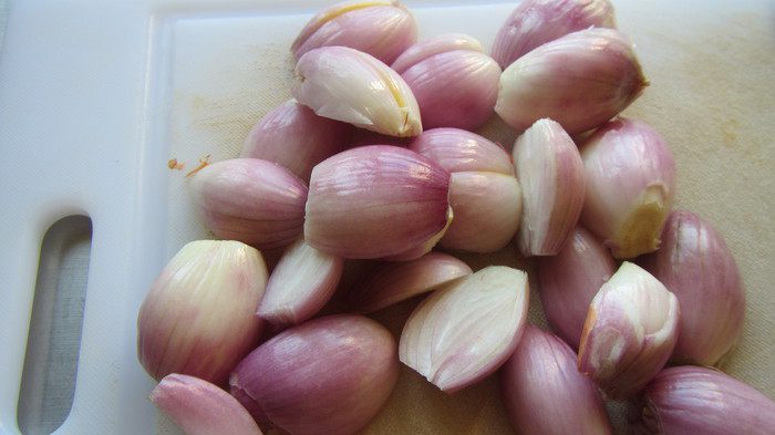 Курица с просекко и луком-шалот