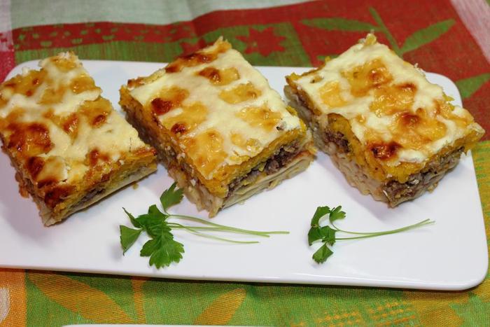 Запеканка с фаршем под тыквенной шубкой