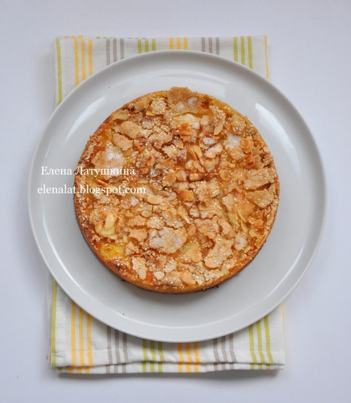 Нежный яблочно-грушевый пирог с хрустящей корочкой