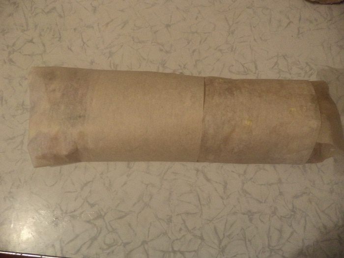 Хлебец из мясного фарша с начинкой из яиц и сосисок