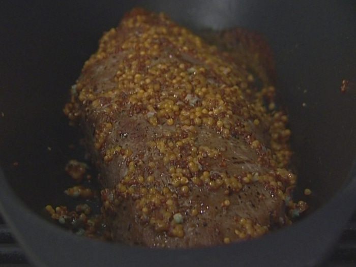 Ростбиф с горчичным соусом  