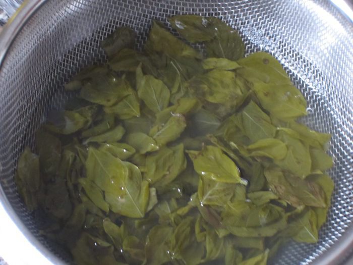 Клубника и лимонное сорбе с базиликом