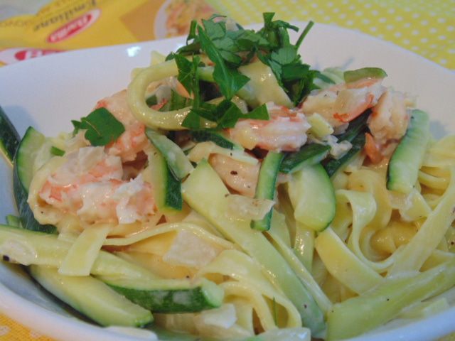 Тальятелле с цукини и креветками
