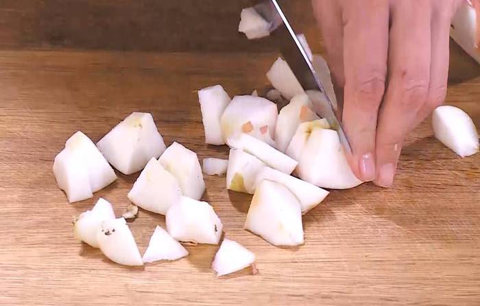 Кекс на арахисовом масле с яблоком и шоколадом