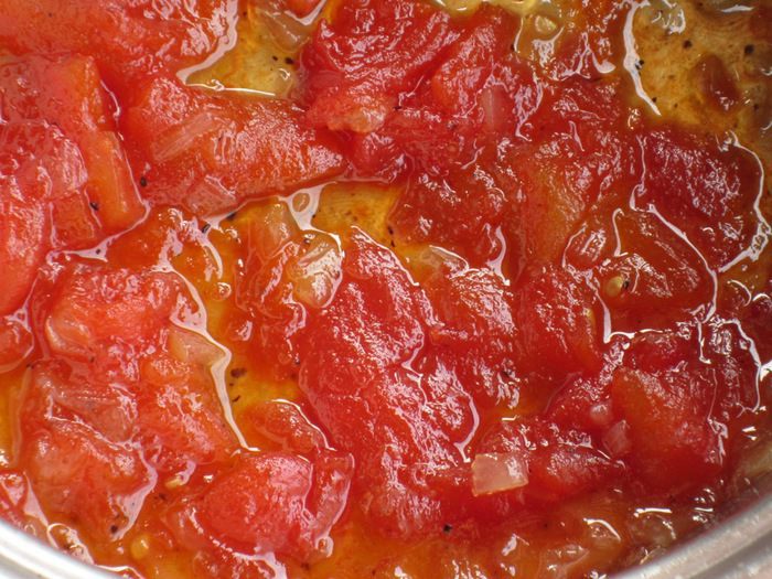 Мини-тирамису с томатным чатни и бальзамическим сиропом