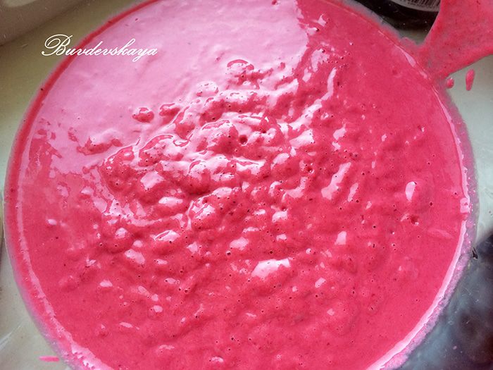 Овсяно-ягодный десерт с йогуртом