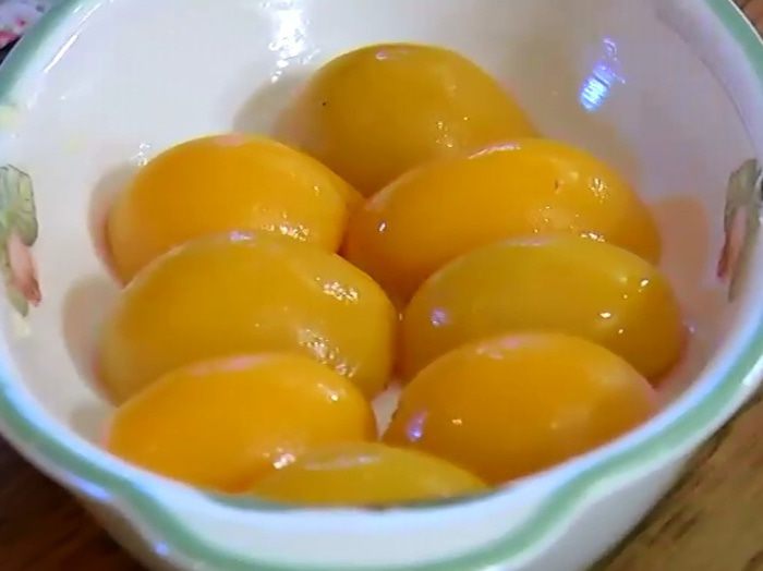 Персиковый крамбл 